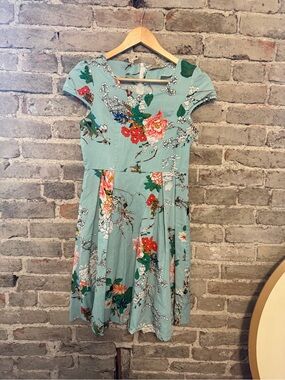 Acevog Robin’s Egg Blue Floral Midi Dress